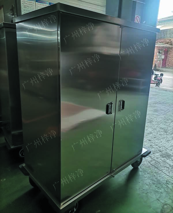 一次性物品電動轉運車采用304拉絲不銹鋼板面板厚度：≥1.2mm,表面作拉絲亞光處理。