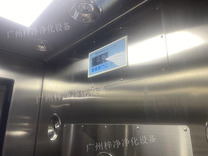 高端滿焊接風淋室產(chǎn)品內結構